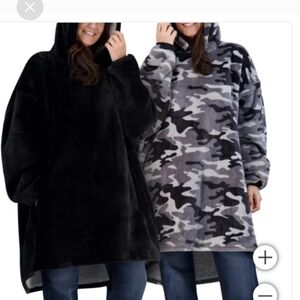 The Wayy Big Hoodie Unisex, 2-pack Wearable Blanket, nwt